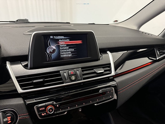 BMW 218i 9 of 23