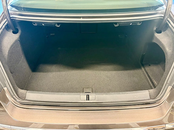 Volkswagen CC 14 of 24