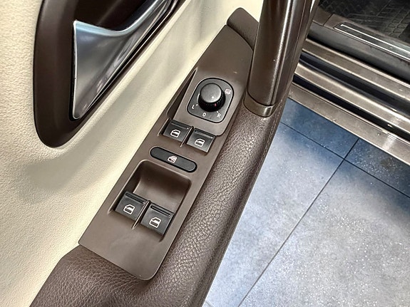 Volkswagen CC 21 of 24