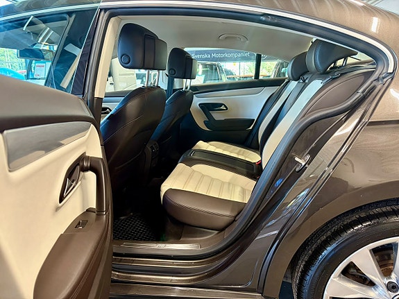 Volkswagen CC 11 of 24