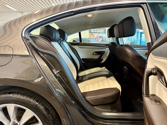 Volkswagen CC 12 of 24