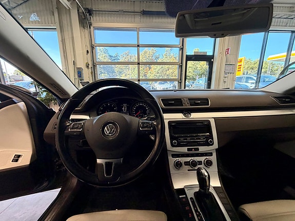 Volkswagen CC 15 of 24