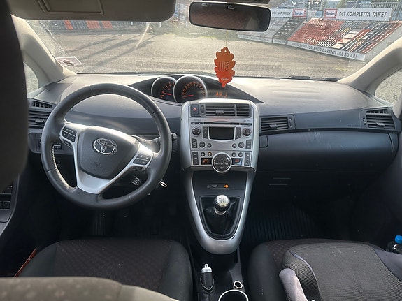 Toyota Verso 3 of 11
