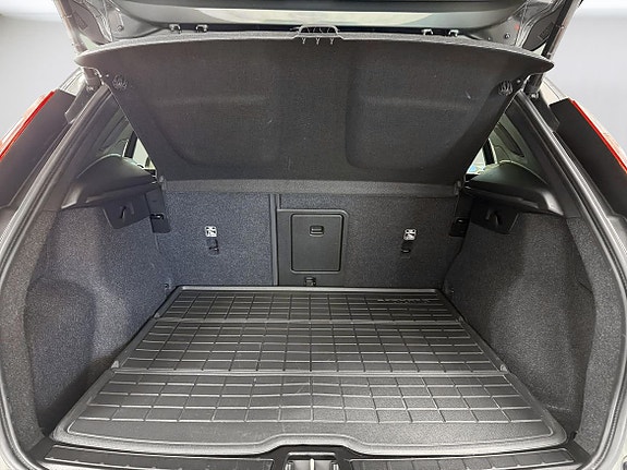 Volvo EX40 11 of 12