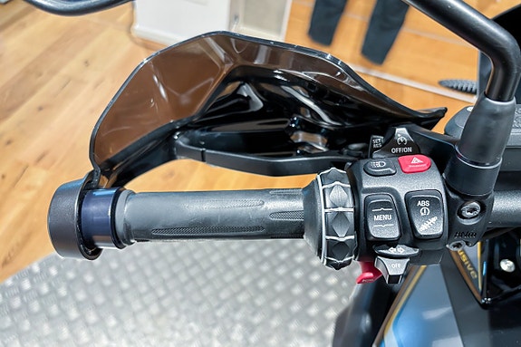 BMW R 1250 GS |Exclusive|Motorbågar|Toppbox|Sidoväskor|Nyservad| 14 of 15