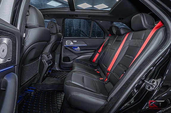 Mercedes-Benz GLE53 17 of 21