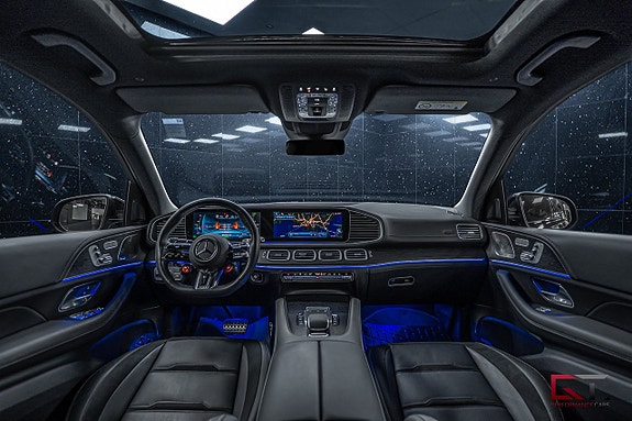 Mercedes-Benz GLE53 15 of 21