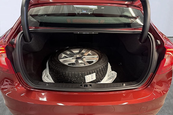 Volvo S60 17 of 19