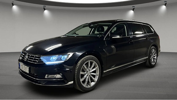 Volkswagen Passat 2 of 8