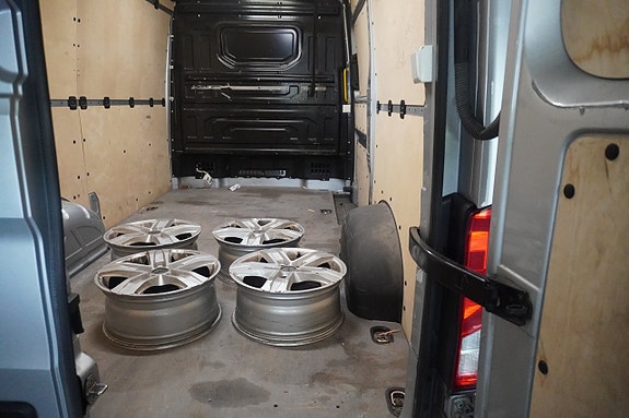 Volkswagen Crafter 35 4 of 6