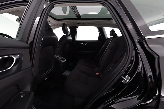 Volvo XC60 12 of 27
