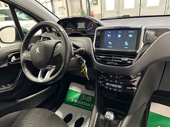 Peugeot 208 17 of 22