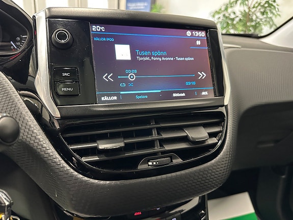 Peugeot 208 20 of 22