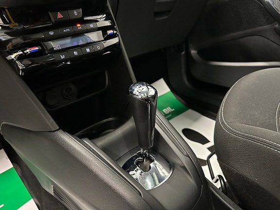 Peugeot 208 15 of 22