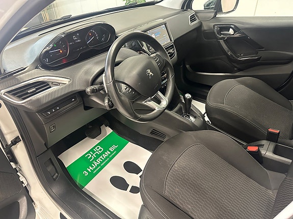 Peugeot 208 10 of 22