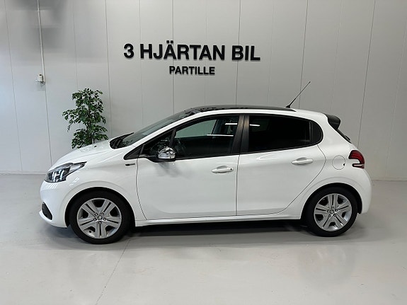 Peugeot 208 2 of 22