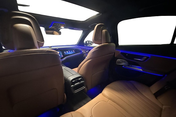 Mercedes-Benz E400 e 18 of 23
