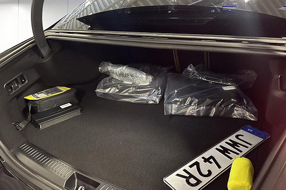 Mercedes-Benz E400 e 20 of 23