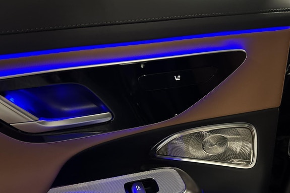 Mercedes-Benz E400 e 16 of 23
