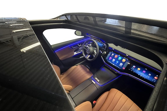 Mercedes-Benz E400 e 14 of 23