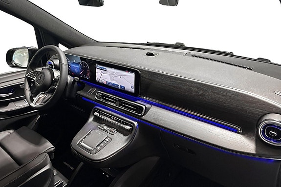 Mercedes-Benz V300 d 9 of 17