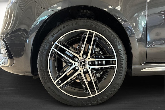 Mercedes-Benz V300 d 5 of 17