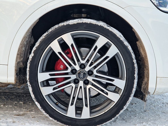 Audi SQ5 8 of 27