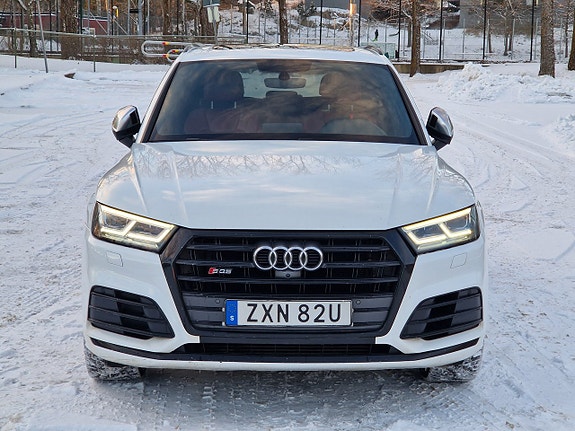 Audi SQ5 2 of 27