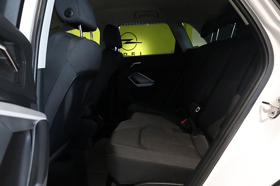 Audi Q3 12 of 24