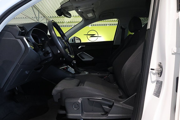 Audi Q3 11 of 24