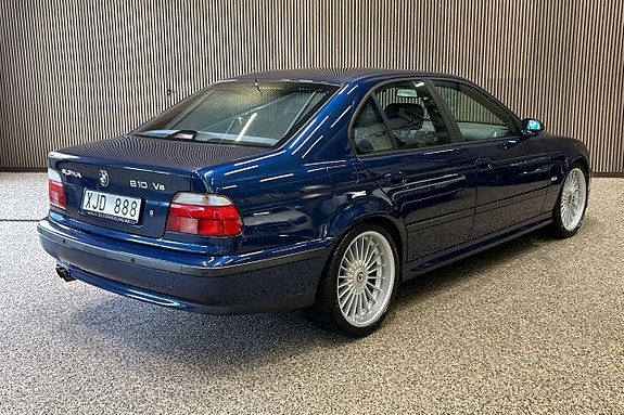 Alpina B10 4 of 8