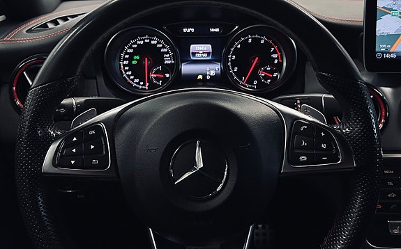 Mercedes-Benz CLA250 12 of 12