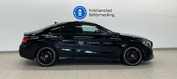 Mercedes-Benz CLA250 4 of 12