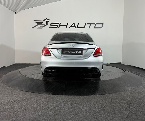 Mercedes-Benz C300 7 of 19