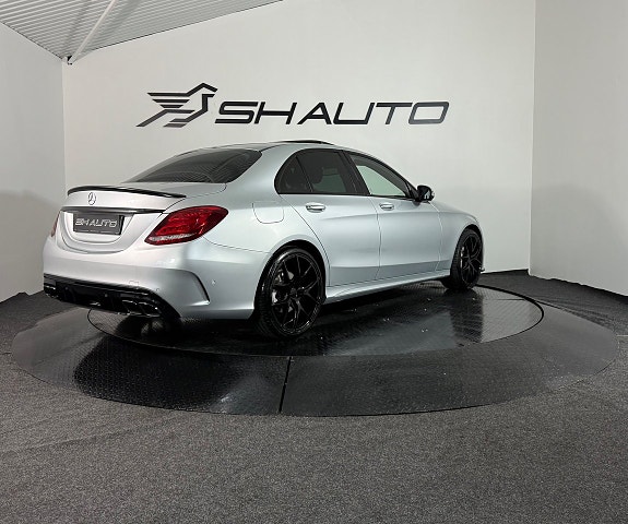Mercedes-Benz C300 6 of 19