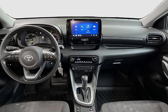 Toyota Yaris 10 of 12