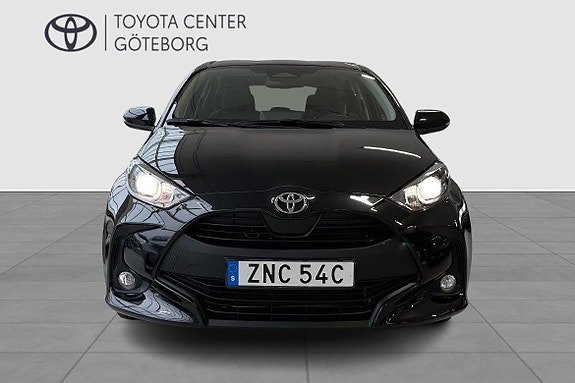 Toyota Yaris 7 of 12