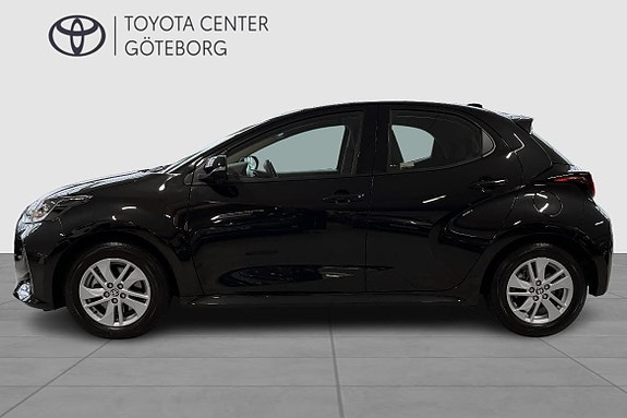 Toyota Yaris 4 of 12