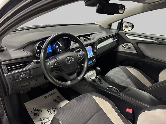 Toyota Avensis 14 of 21