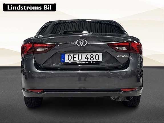 Toyota Avensis 8 of 21