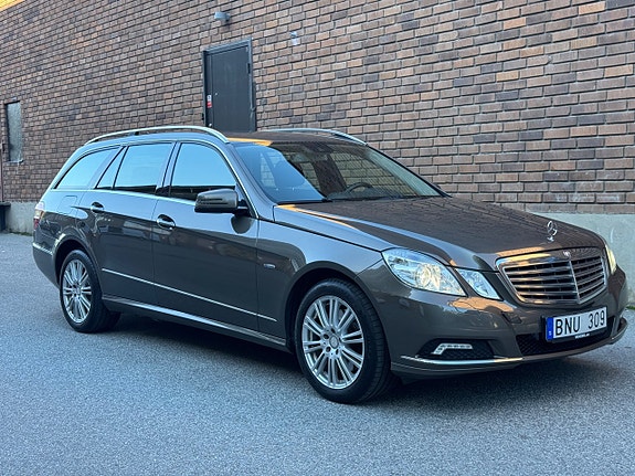 Mercedes-Benz E350 7 of 24