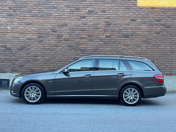 Mercedes-Benz E350 2 of 24