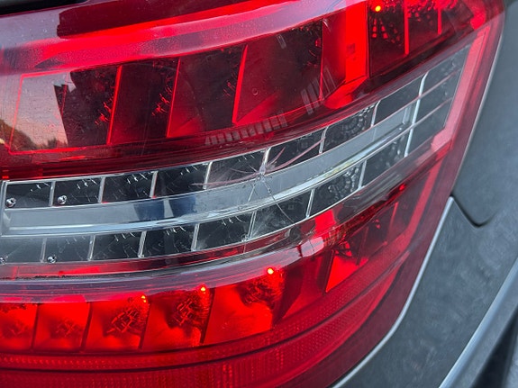 Mercedes-Benz E350 23 of 24