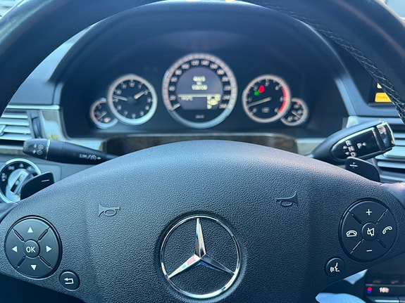 Mercedes-Benz E350 15 of 24