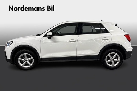 Audi Q2 2 of 7