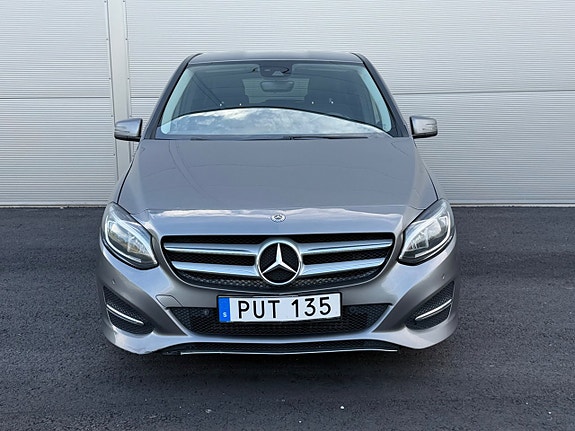 Mercedes-Benz B200 d 4 of 14