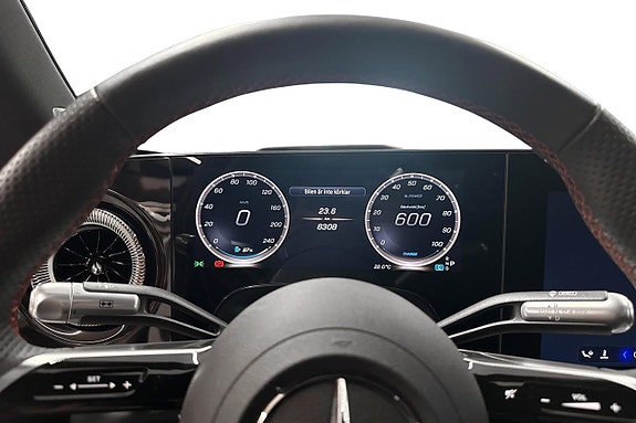 Mercedes-Benz CLA350 7 of 11