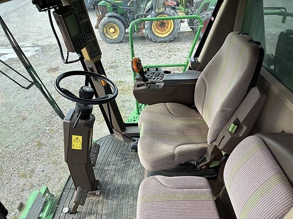 John Deere 9880 i STS 5 of 6