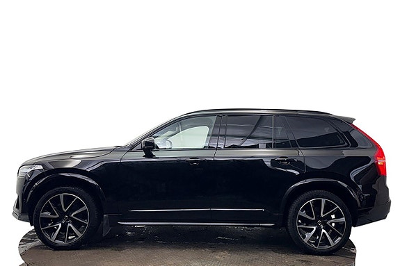 Volvo XC90 10 of 30