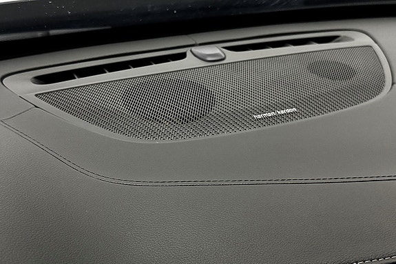 Volvo XC90 26 of 30